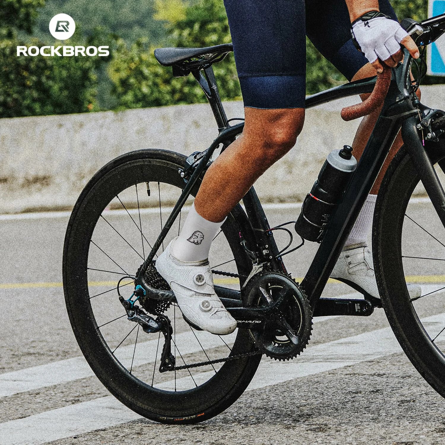 aerodynamic-cycling-socks-with-wear-resistant-hee-wicking-athletic-crew