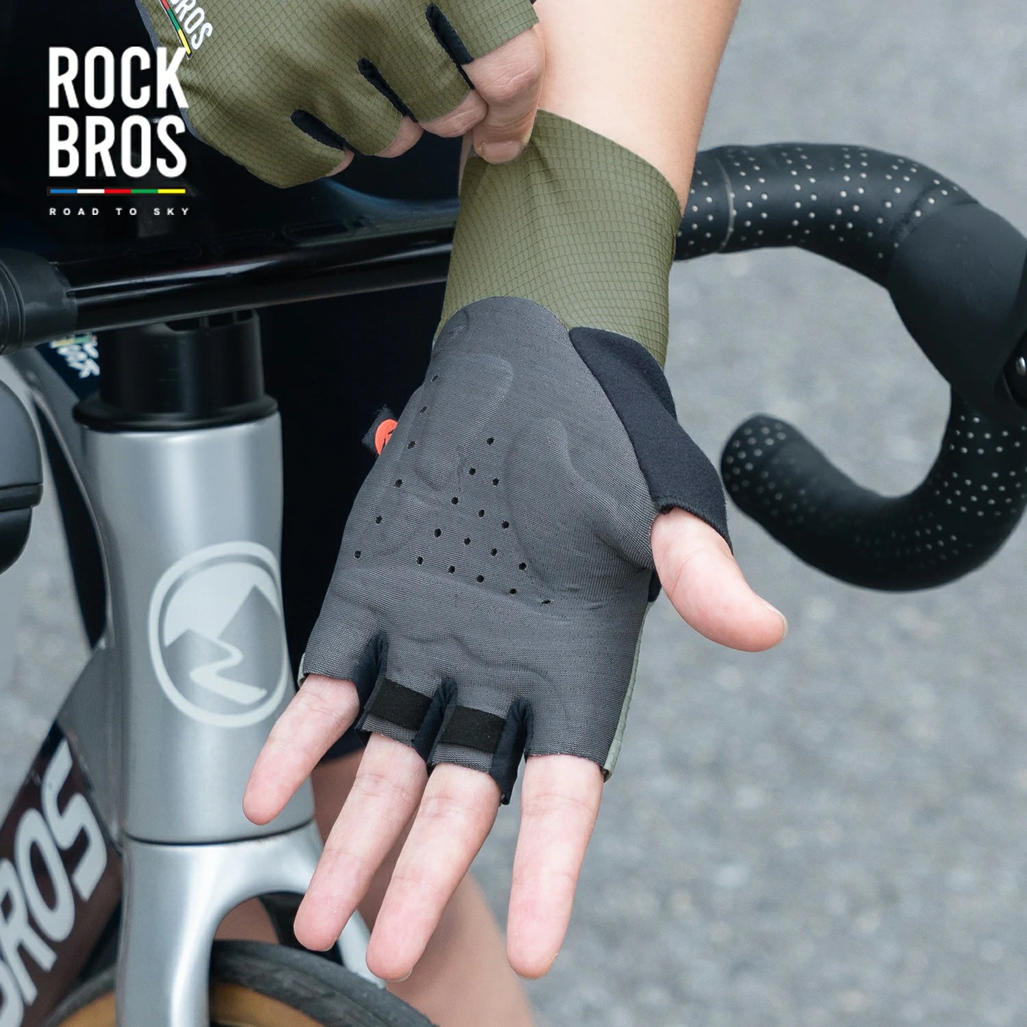 ROAD TO SKY Elastic Interface® Cycling Half Finger Gel Padded Gloves
