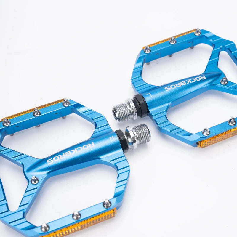 rocket-style-aluminum-alloy-non-slip-reflective-bike-pedals#color_blue