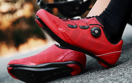 Choosing the Right Footwear for Cycling Adventures