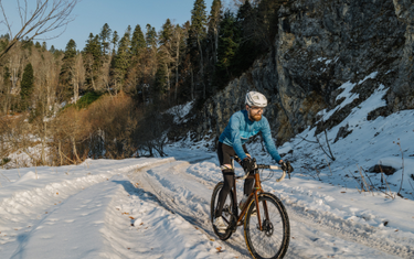 Winter Cycling Guide: Essential Gear and Safety Tips for Comfortable Rides