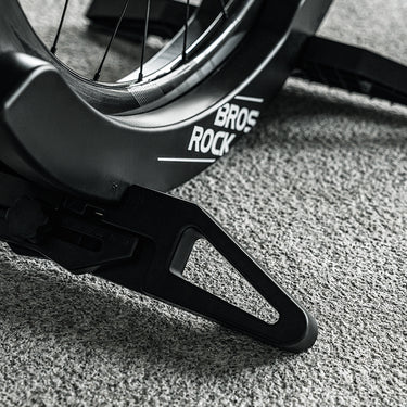  floor stand for versatile tire sizes#color_black
