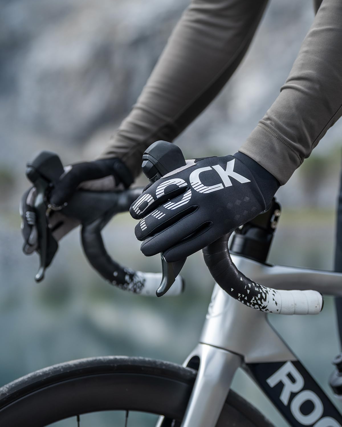 thumbnail image 2 of RockBros Full Finger Cycling Gloves – Touch Screen, MTB/Bike, Black/Grey, Unisex 2 of 5