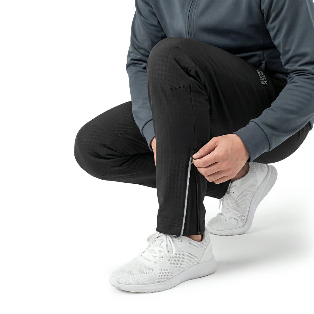 Adjustable ankle zipper on men's cycling pants