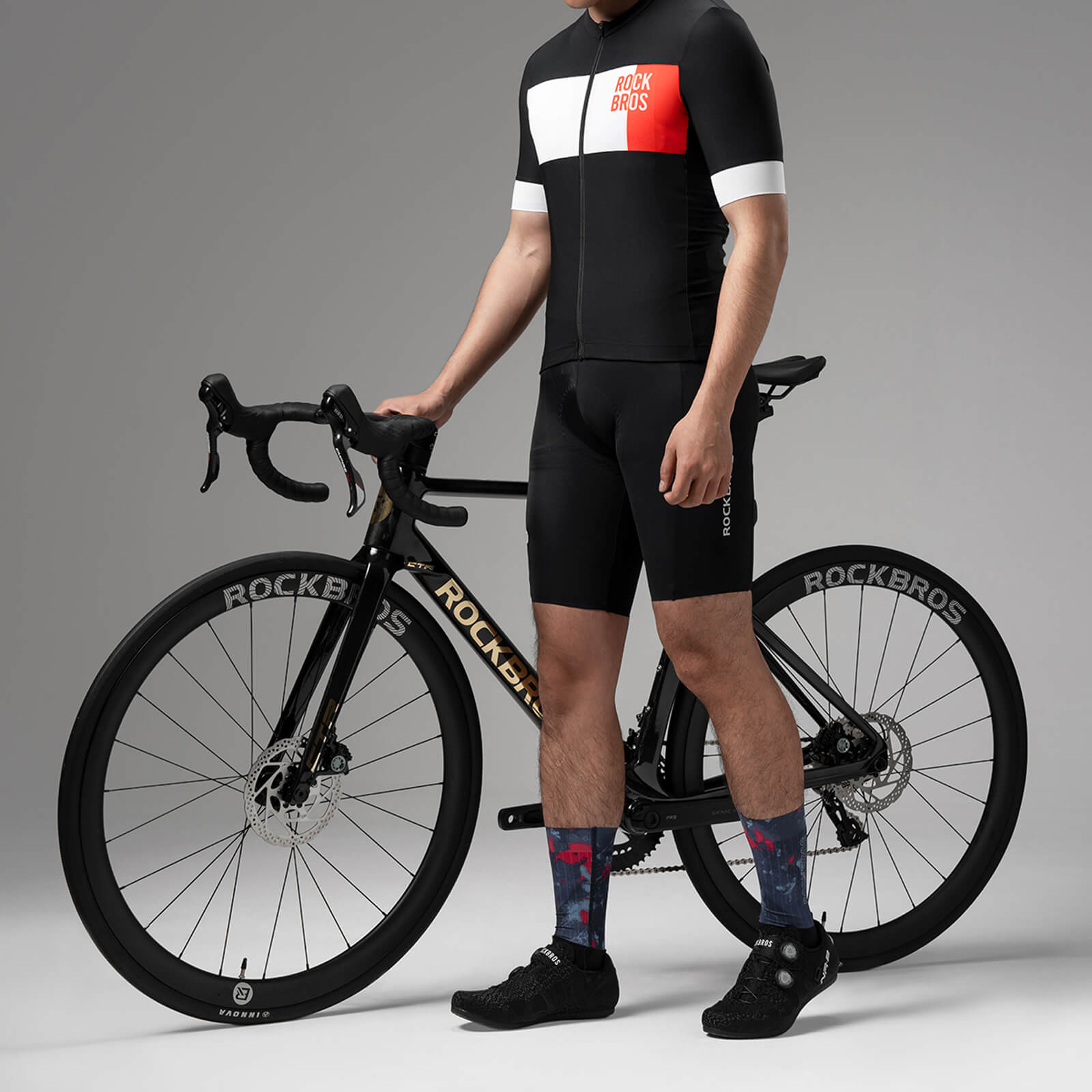 ROCKBROS breathable colourblock cycling jersey for summer road cycling.