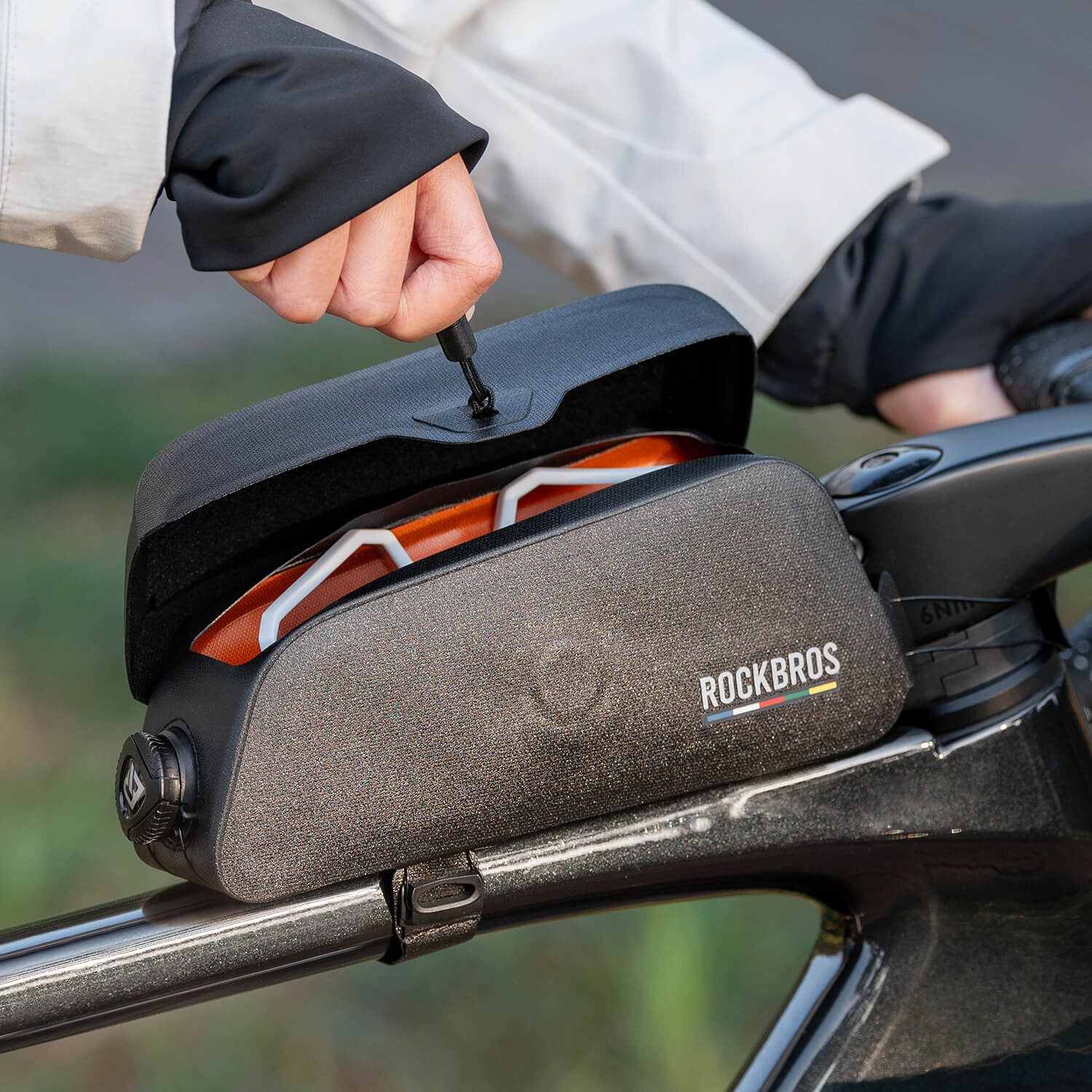 waterproof magnetic bike bag