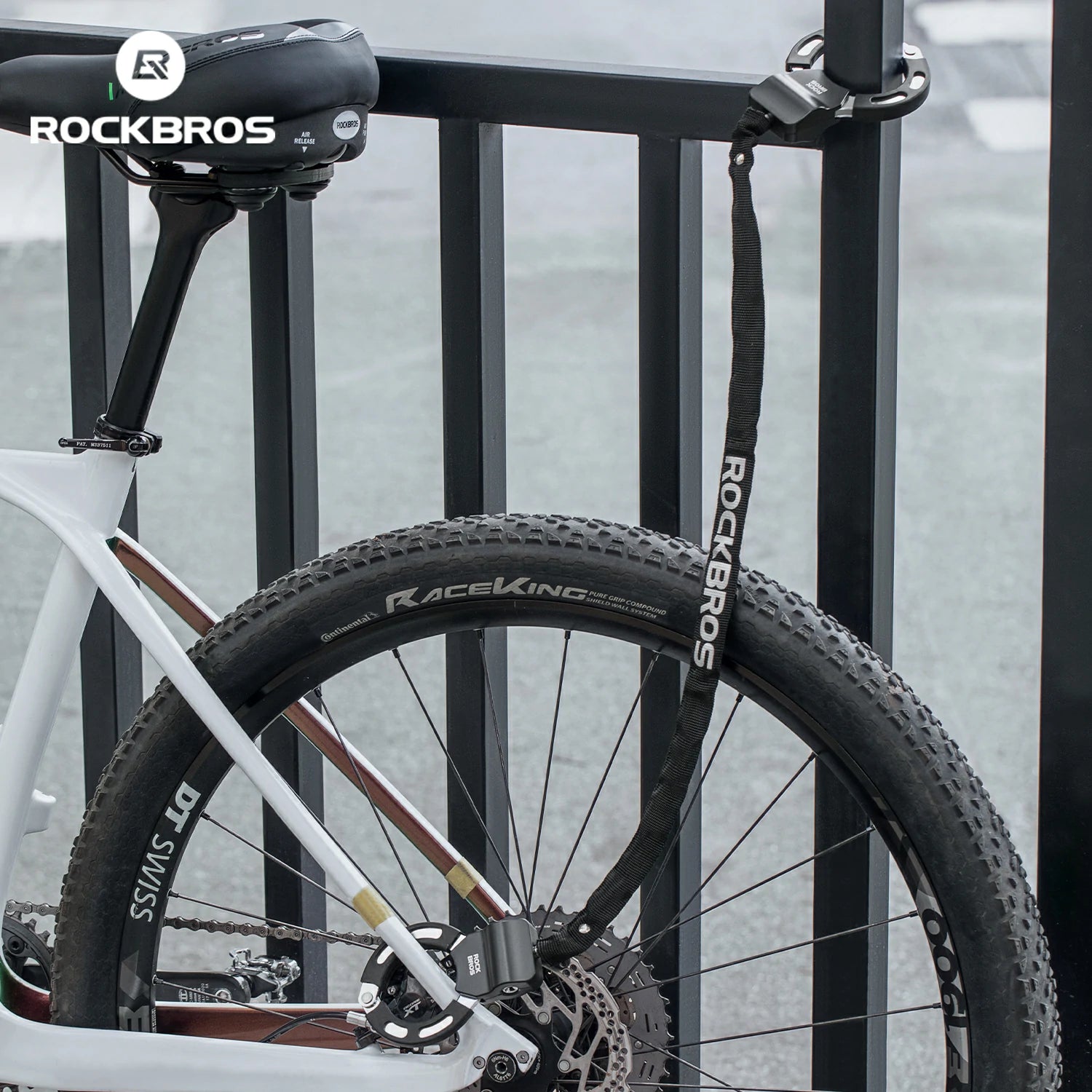 Stainless steel rivets and TPR plastic links for strength and flexibility.